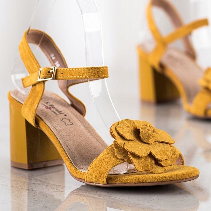 S. BARSKI Sandálias Com Flor S.BARSKI. amarelo 1