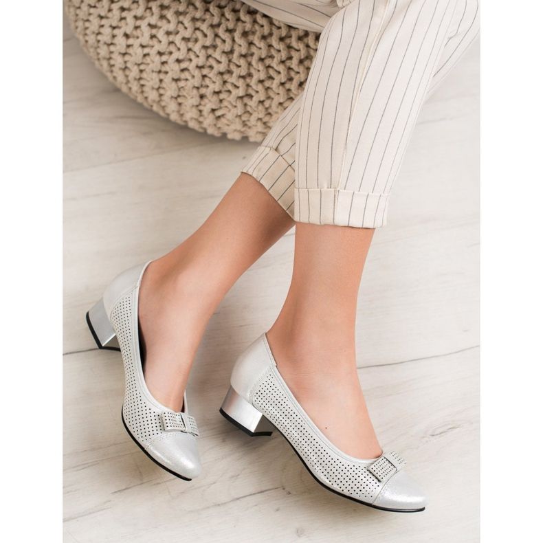 Goodin Bombas a céu aberto com arco cinza 1 Goodin Bombas a céu aberto com arco cinza 1