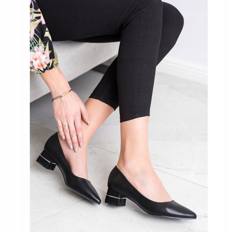 Goodin Bombas Com Correia Decorativa preto 1