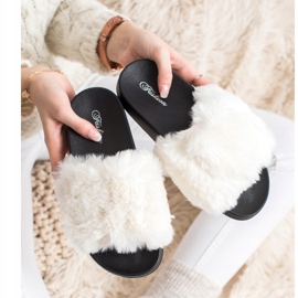 Bona Chinelos elegantes com pele branco 2