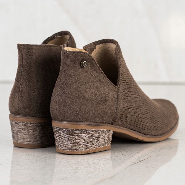 Filippo Botas a céu aberto na primavera castanho 1