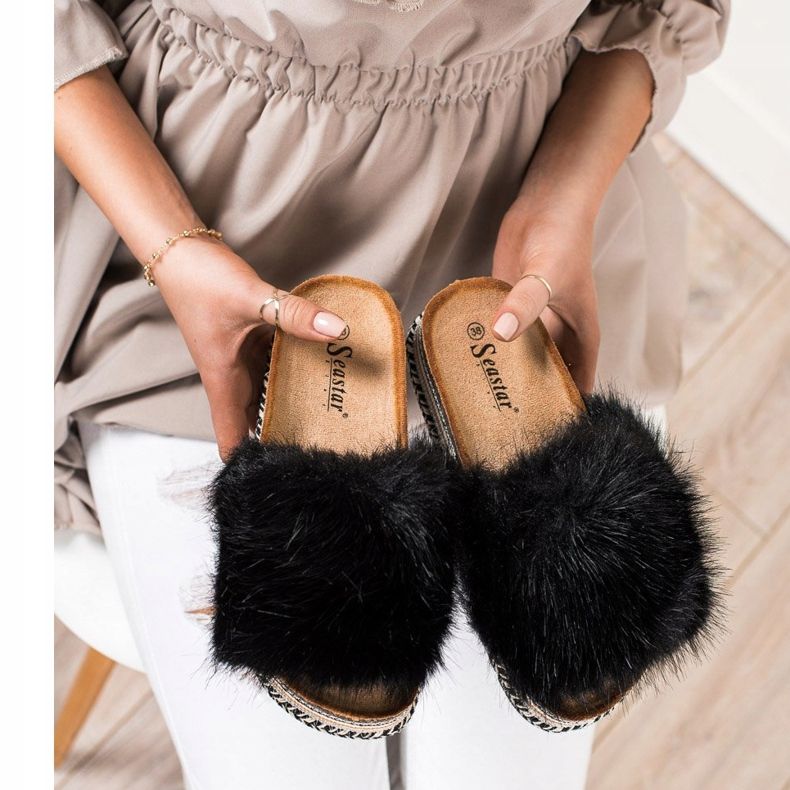 Seastar Chinelos elegantes em uma plataforma decorativa preto 2