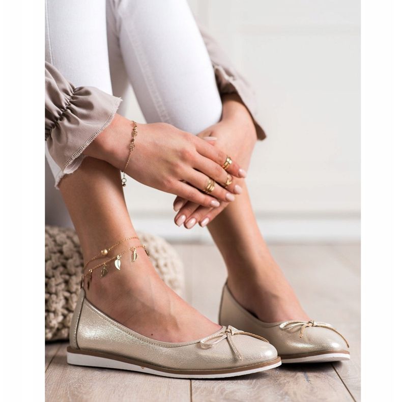 Bailarina de Ouro de Sergio Leone dourado 2