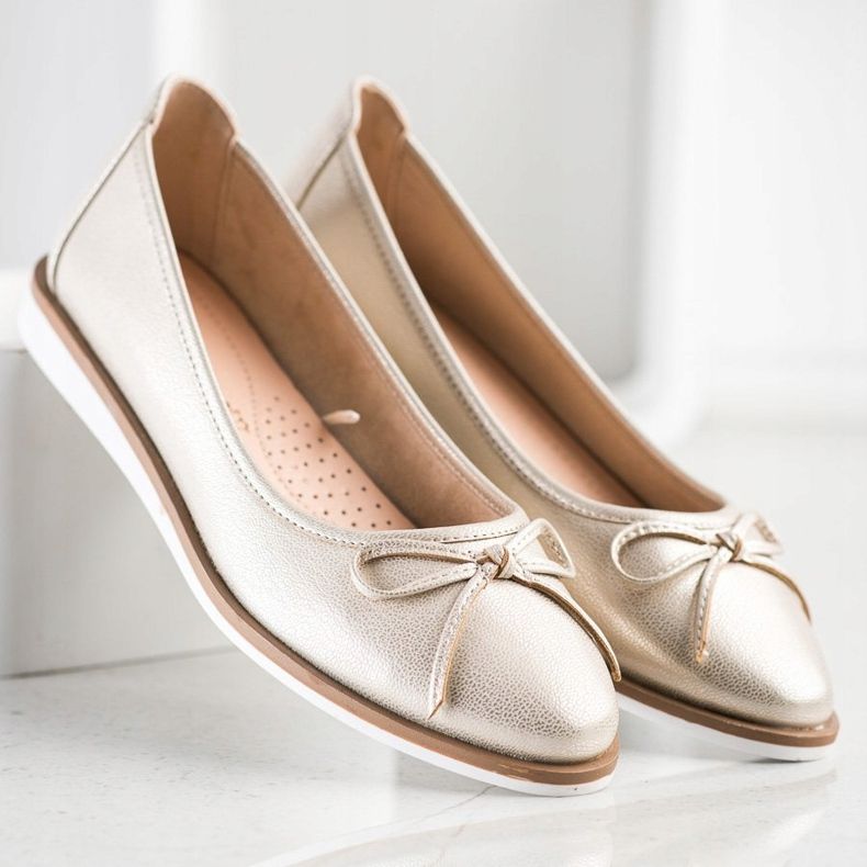 Bailarina de Ouro de Sergio Leone dourado 1