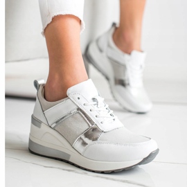 Tênis de couro com brilho VINCEZA branco prata 2