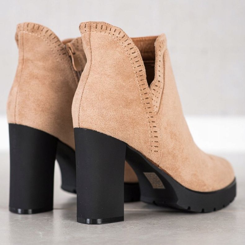 Bella Paris Botas de salto alto bege 1