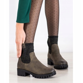 M.Daszyński Botas deslizantes na plataforma verde 1 M.Daszyński Botas deslizantes na plataforma verde 1