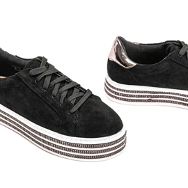 Sapatilhas pretas com sola grossa da Lil preto 1