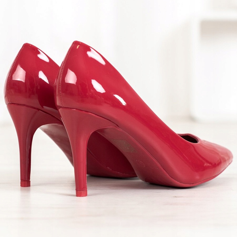 Small Swan Alfinetes envernizados vermelho 2