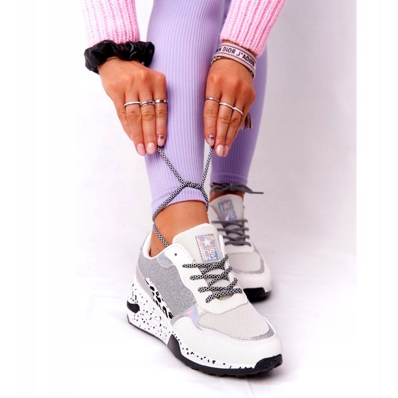 NEWS Tênis feminino cunha branco com brocado Avery 21SP26-3974 preto prata 2