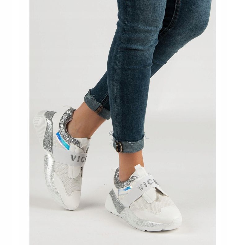 Calçados Esportivos VICES Slip-On branco 1 Calçados Esportivos VICES Slip-On branco 1