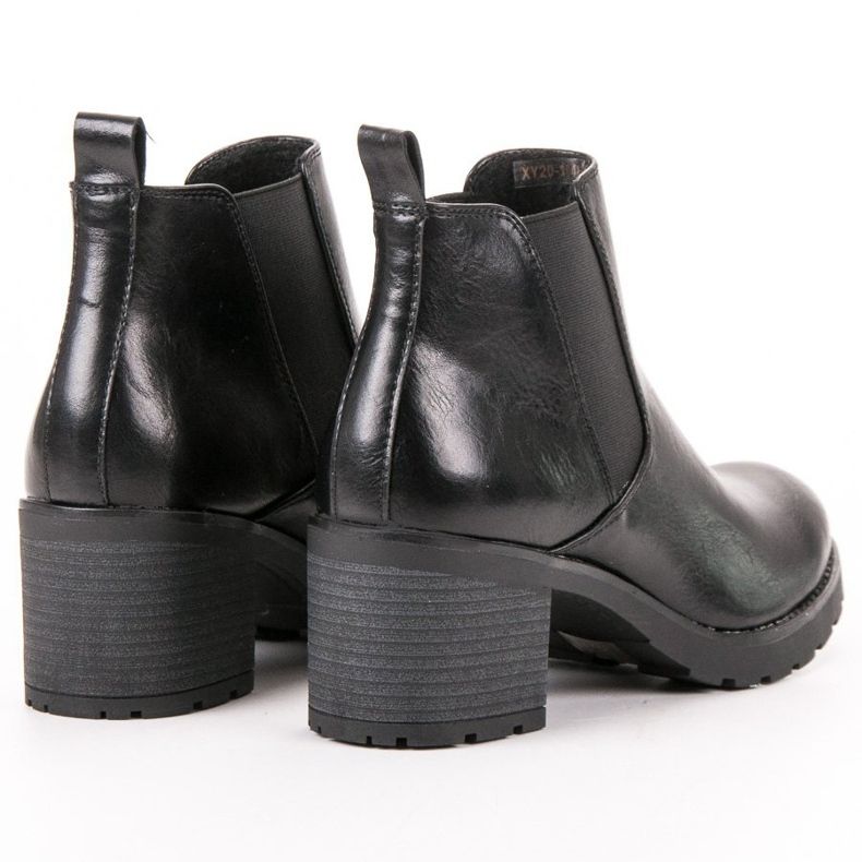 W. Potocki Botas pretas Chelsea em um bar preto 2 W. Potocki Botas pretas Chelsea em um bar preto 2