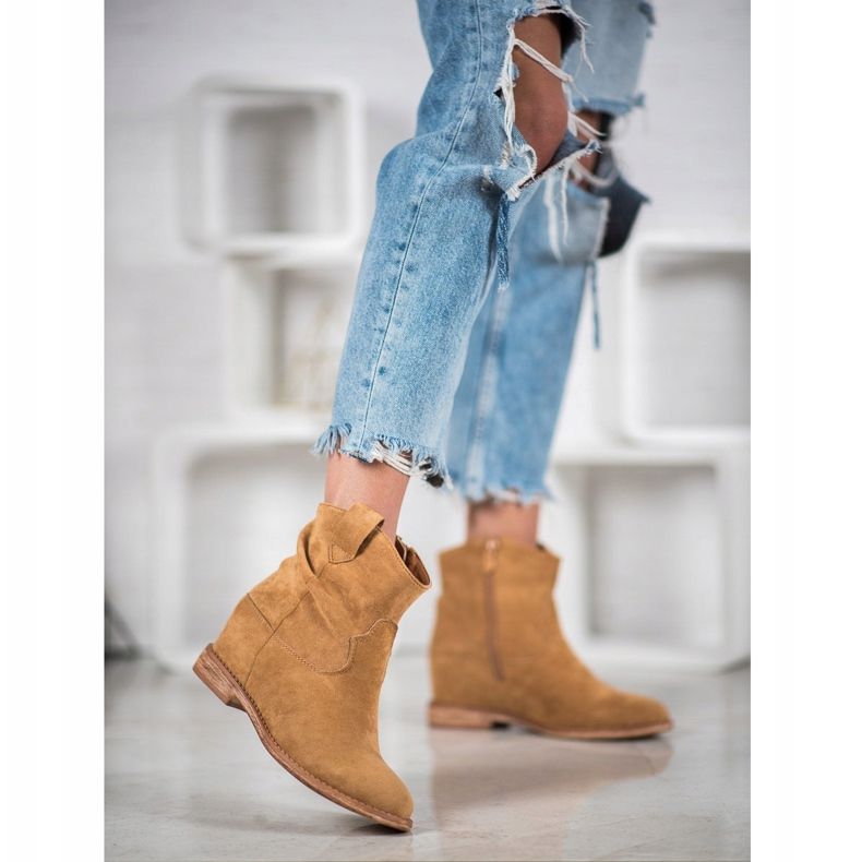 Bella Paris Botas de caubói em cunha marrom 2