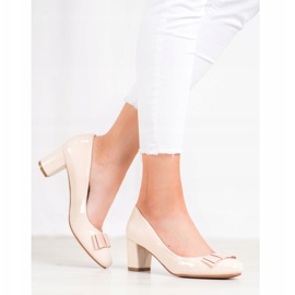 Weide Bombas lacadas bege 1