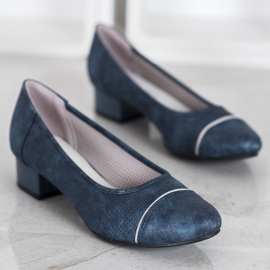 Goodin Bombas a céu aberto em um pilar azul 1