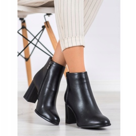 Filippo Botas clássicas em uma postagem preto 1 Filippo Botas clássicas em uma postagem preto 1