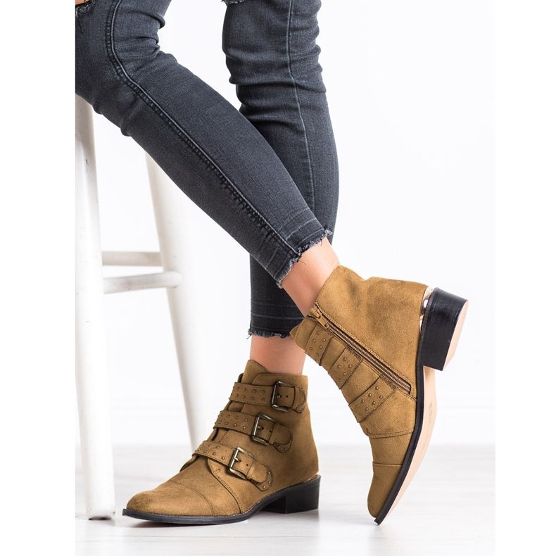 Corina Botas marrons com fivelas marrom 1