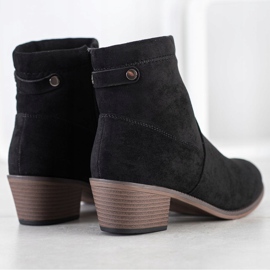 Camo Botas casuais em uma postagem preto 1