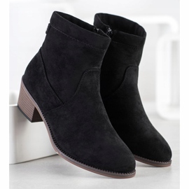 Camo Botas casuais em uma postagem preto 2