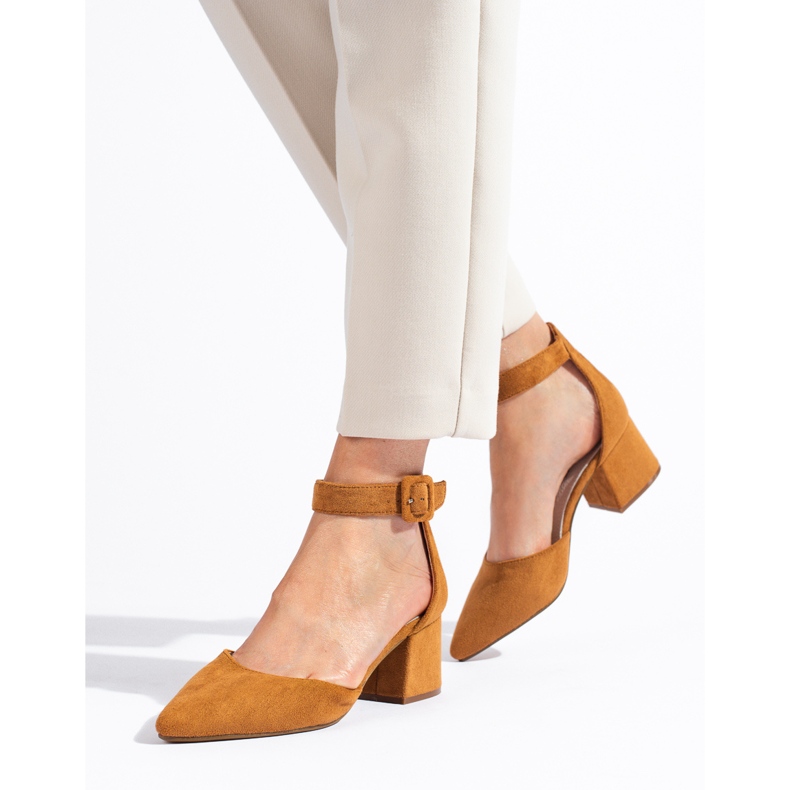 Goodin Bombas com fivela castanho 1