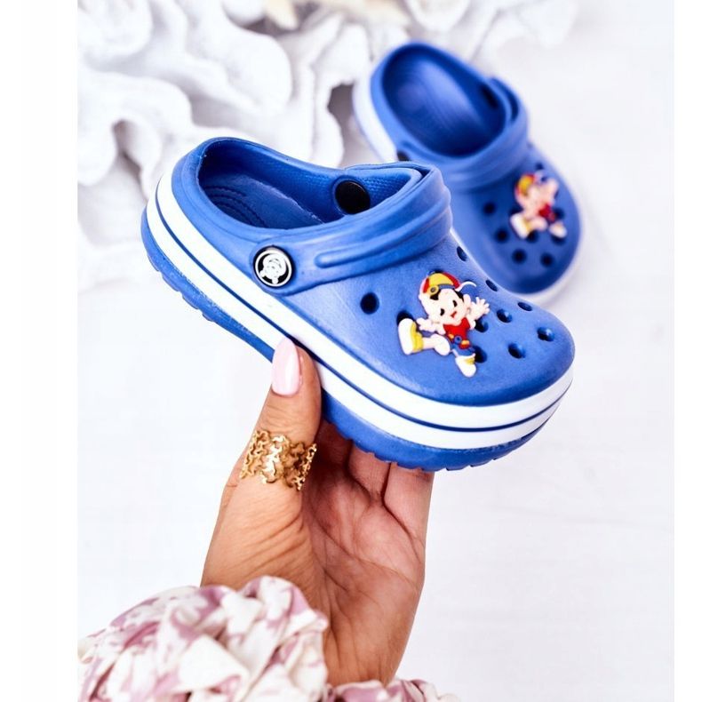 Chinelos de espuma infantil Crocs Blue Lazy Day azul 2 Chinelos de espuma infantil Crocs Blue Lazy Day azul 2