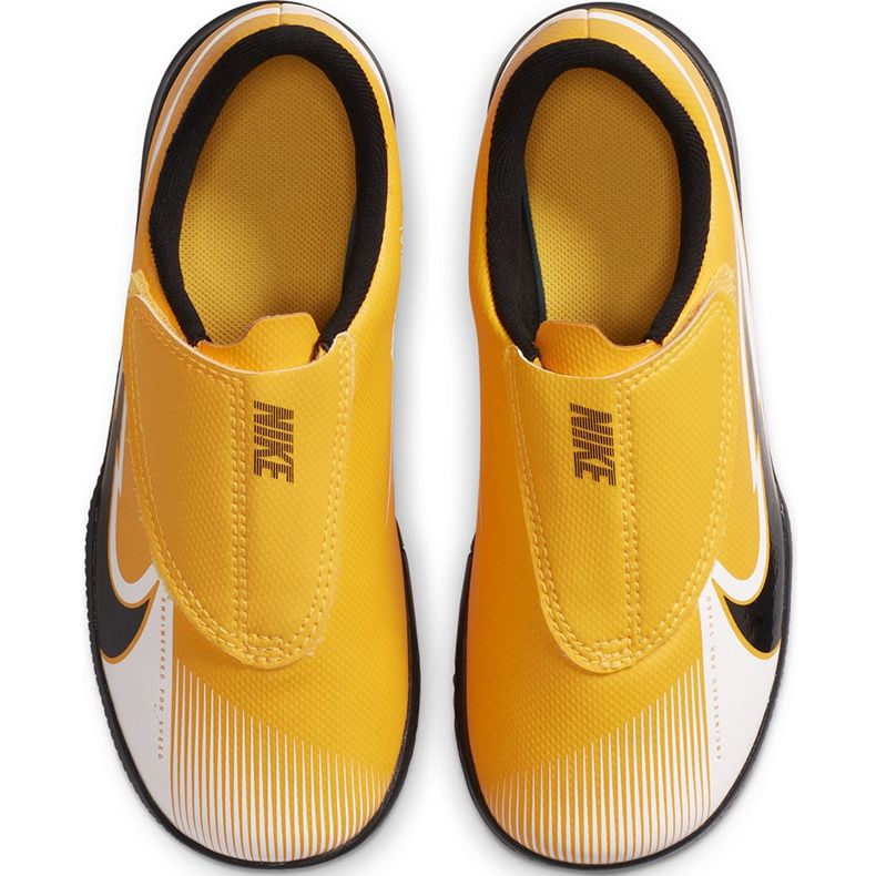 Chuteiras Nike Mercurial Vapor 13 Club Ic PS (V) Junior AT8170 801 branco preto laranja 1