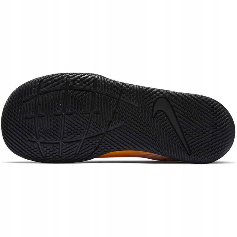 Chuteiras Nike Mercurial Vapor 13 Club Ic PS (V) Junior AT8170 801 branco preto laranja 5