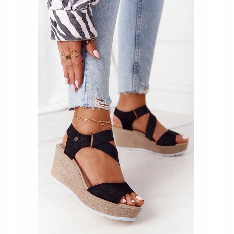 Sandálias de couro em cunha Big Star FF276016 pretas preto 1