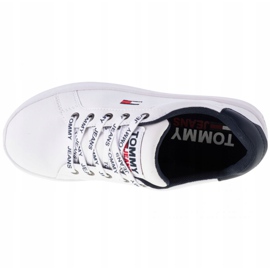 Sapatos de couro liso Tommy Hilfiger Iconic em EN0EN01113-YBR branco azul marinho 2