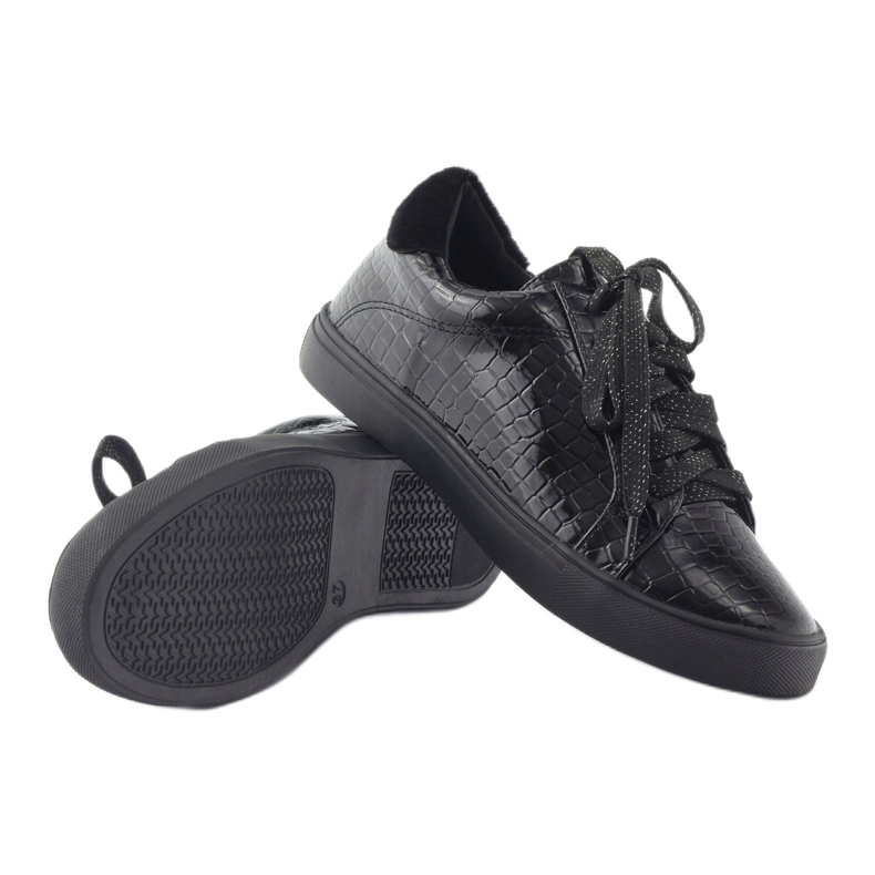 American Club Esportes empatados com o americano 15.240 preto 3