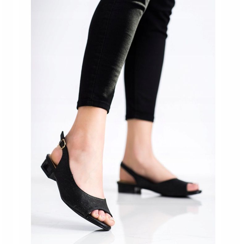 Sabatina Sandálias Openwork em Salto Baixo preto 2