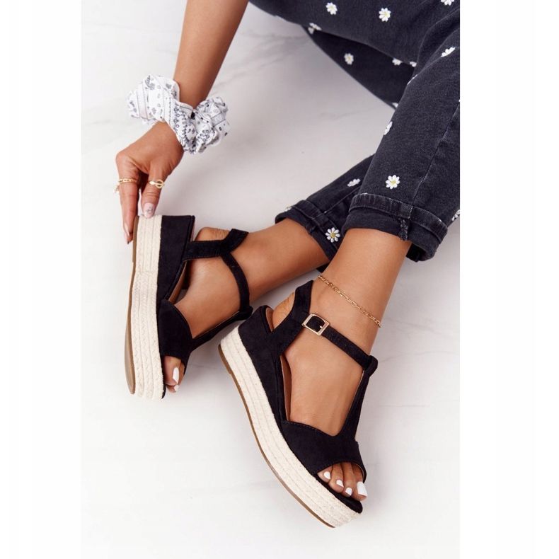 PG1 Sandálias de cunha Graciosa pretas com tranças bege preto 1