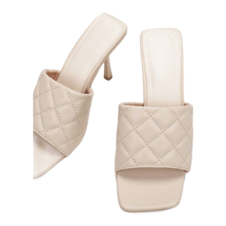 Vices Vícios CIC-3-97-damasco bege 1 Vices Vícios CIC-3-97-damasco bege 1