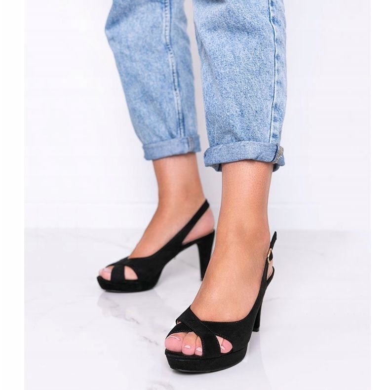 Sandálias pretas de salto alto da Big Girl preto 1