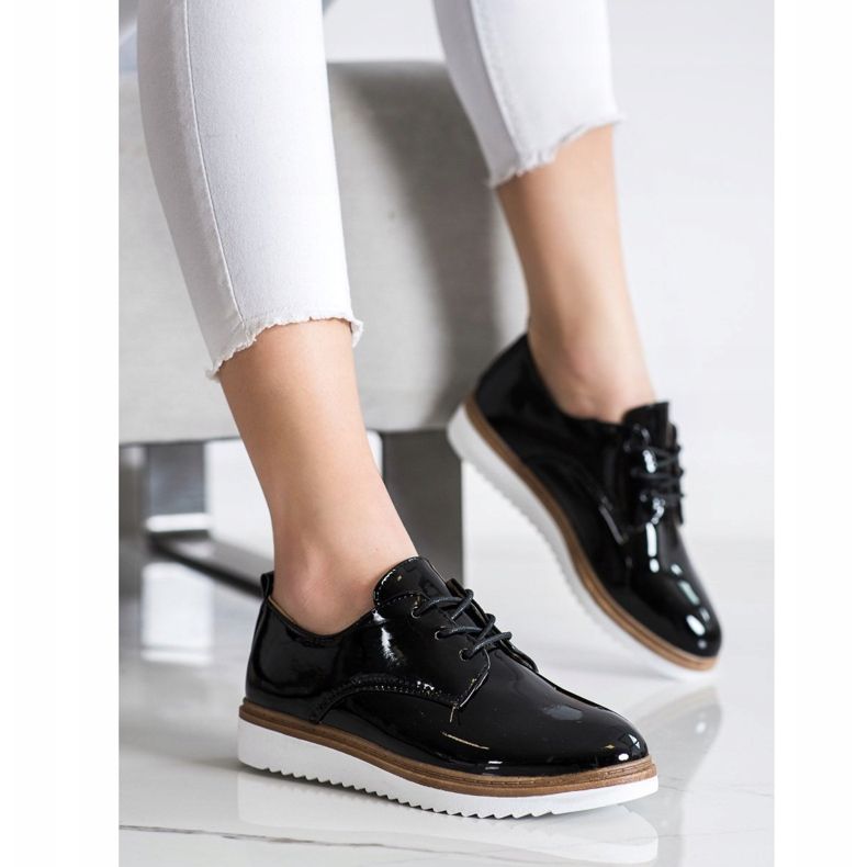 SHELOVET Sapatos pretos lacados 2