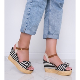 Sandálias de cunha preta e branca com laço Holiday Vibes branco preto 2