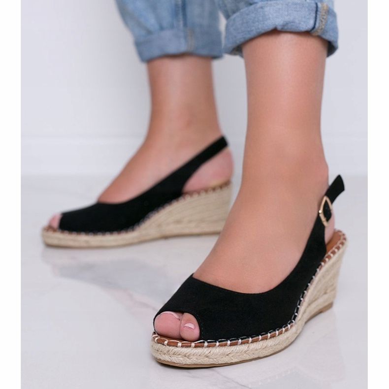 Sandálias pretas de cunha da Caitlin preto 1