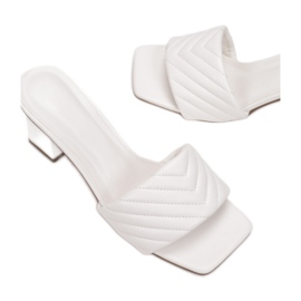 Vices Vícios 96018-4-71-branco 1 Vices Vícios 96018-4-71-branco 1