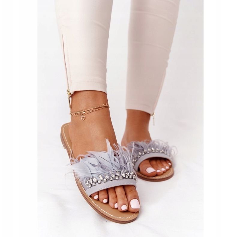 Chinelos Com Penas Lu Boo Cinza 1 Chinelos Com Penas Lu Boo Cinza 1