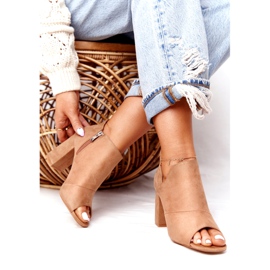 Botas de camurça primavera em um poste Vinceza 21-17095 bege 2 Botas de camurça primavera em um poste Vinceza 21-17095 bege 2