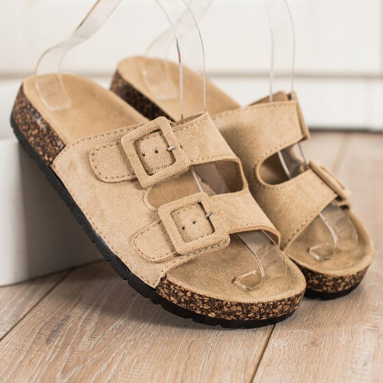 SHELOVET Chinelos confortáveis com fivelas bege 2 SHELOVET Chinelos confortáveis com fivelas bege 2