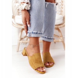 Chinelos de camurça com salto Sergio Leone KL313 amarelo 2