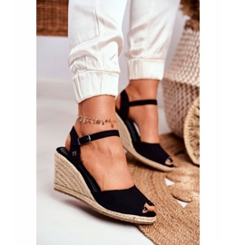 Sandálias femininas em cunha trançada Big Star Black DD274A209 preto 2