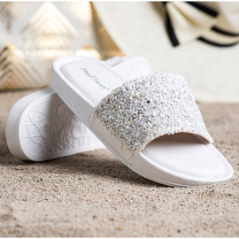 Small Swan Chinelos brancos com cristais 1