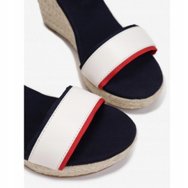 Vices Vícios FL51-71-branco 1 Vices Vícios FL51-71-branco 1