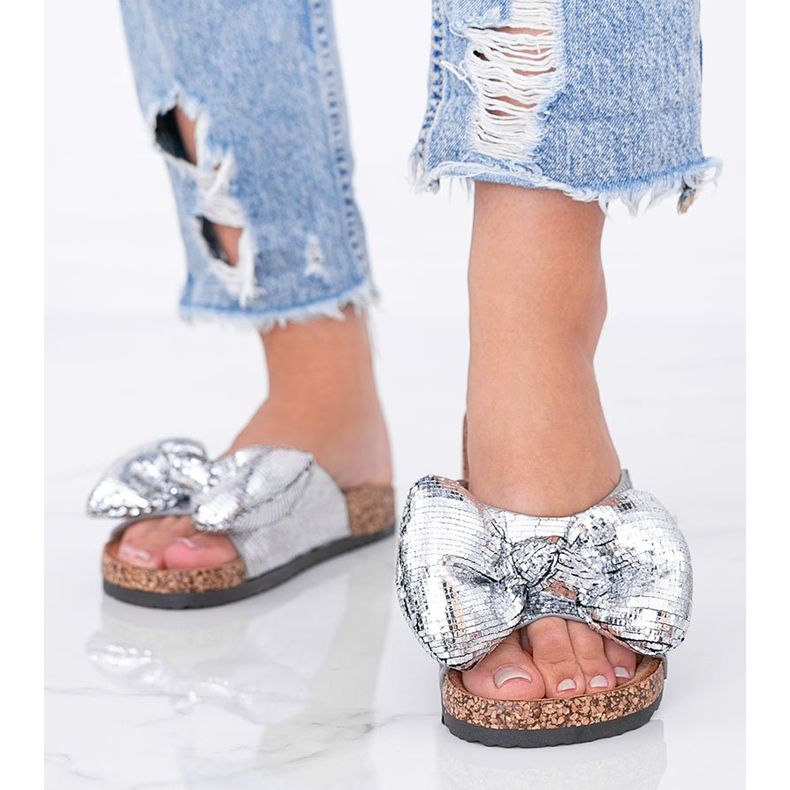 BM Chinelos prateados com laço Norris prata 1 BM Chinelos prateados com laço Norris prata 1