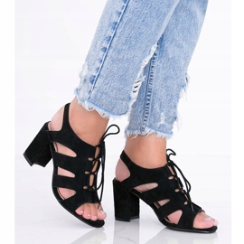 Sandálias pretas com cordões no poste Isabella preto 1 Sandálias pretas com cordões no poste Isabella preto 1