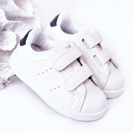 Tênis infantil da Califórnia branco e azul marinho com velcro 2