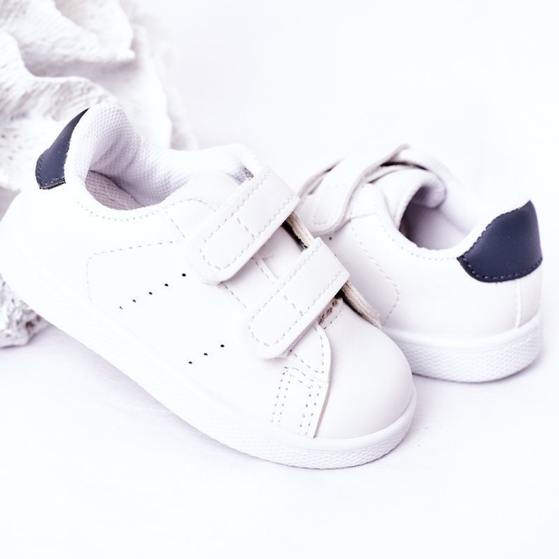 Tênis infantil da Califórnia branco e azul marinho com velcro 1