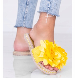 Chinelos femininos amarelos 1